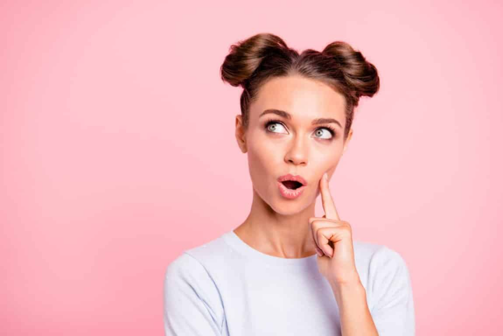 How to Look Girly: A Guide for Women Who Want to Embrace Their Femininity