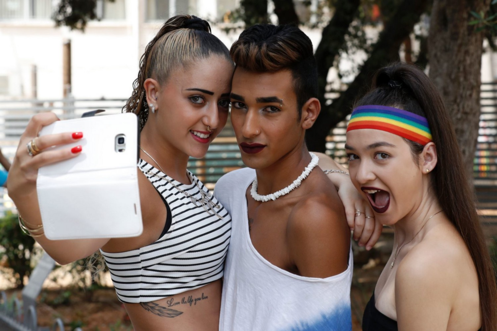 Trouver la partenaire idéale : Applications de rencontre sécurisées pour les femmes transgenres image 67