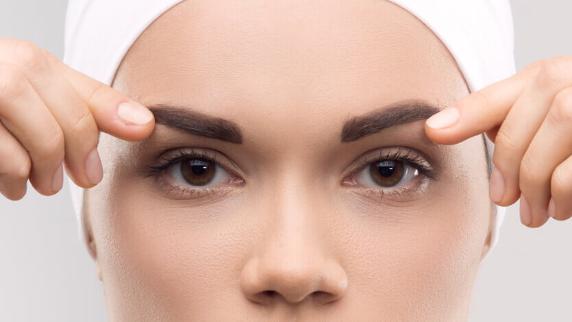 Augenbrauenlifting