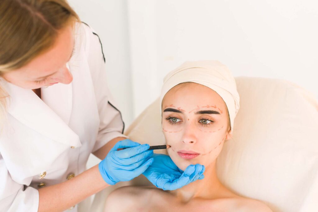 Na gezichtsfeminisatie: Hoe lang duurt het voordat je resultaten ziet? 5 lipofiling vek