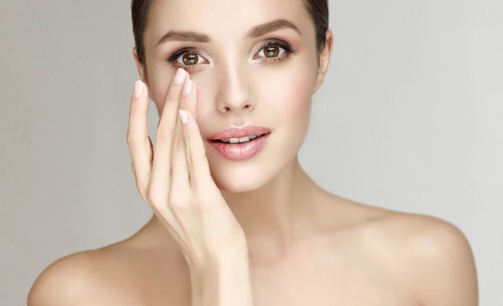 The Surprising Effect of Eye Lift on the Midface: Subtlety in the Feminization Process 1 madonna eye lift norwich 1536x934 1