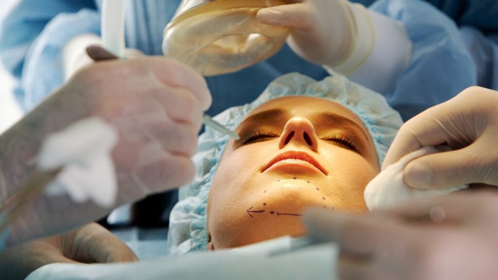 Chin Surgery in Facial Feminization: Are Chin Implants or Chin Shaving More Effective? 3 chin shaving