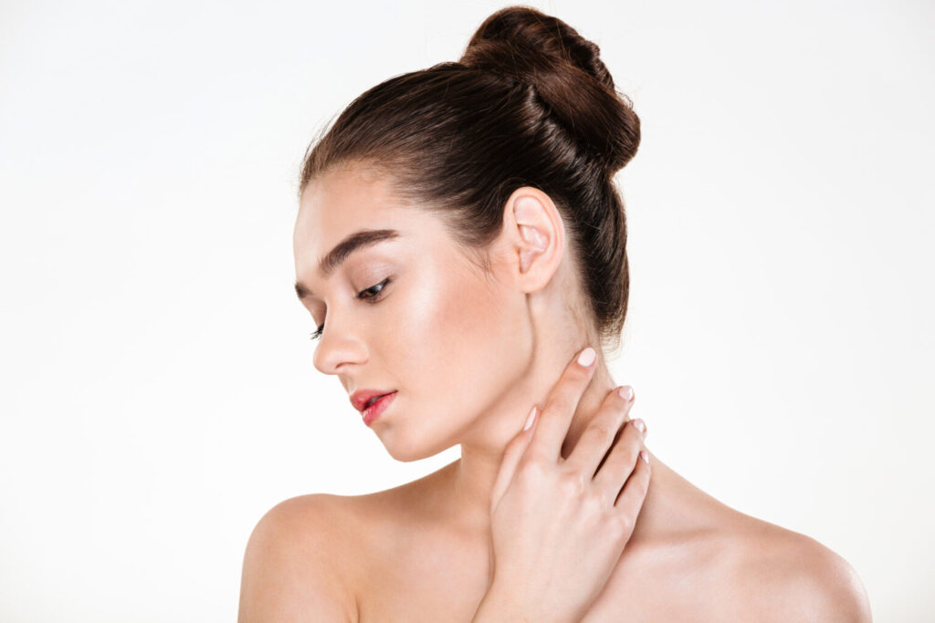 Jawline for Trans Women: What Does This Surgery Aim to Achieve? 2 trans woman