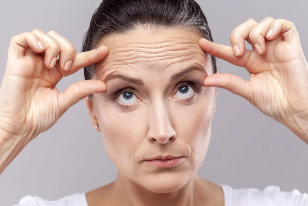 Cirugía de frente y cejas: una visión general de la expresión femenina reducción de frente y cejas