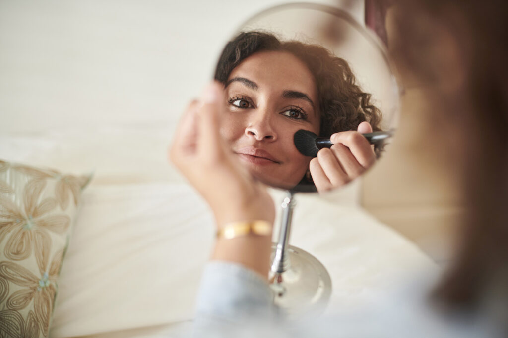 Post-FFS Makeup: When Should You Start Again? 5 1 2