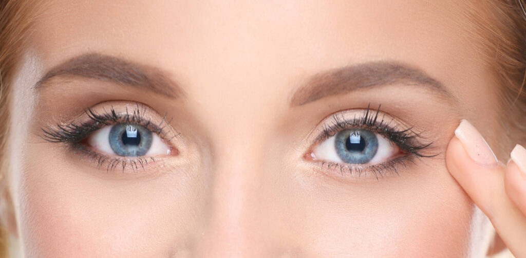 جراحة تجميل الجفن الجانبي: ما الذي تحتاج إلى معرفته للحصول على عيون مثالية؟ عين