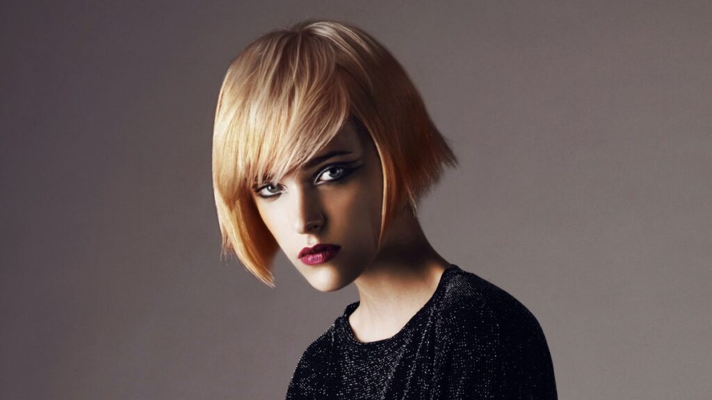 8 coiffures qui donnent un look féminin 1 féminin